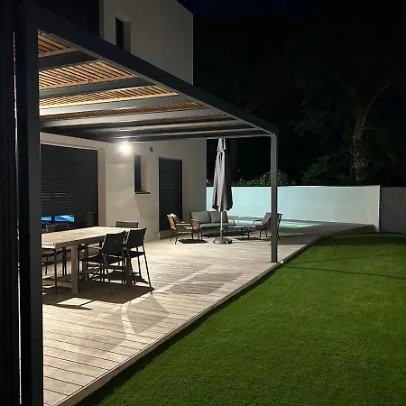 La Contemporaine Au Calme Avec Sa Piscine, Wifi Fibre, 8 Personnes Villa
