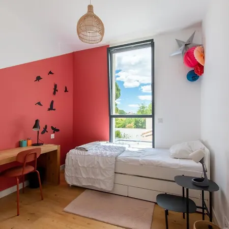 La Contemporaine Au Calme Avec Sa Piscine, Wifi Fibre, 8 Personnes * 라그랑모트