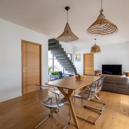 Villa La Contemporaine Au Calme Avec Sa Piscine, Wifi Fibre, 8 Personnes