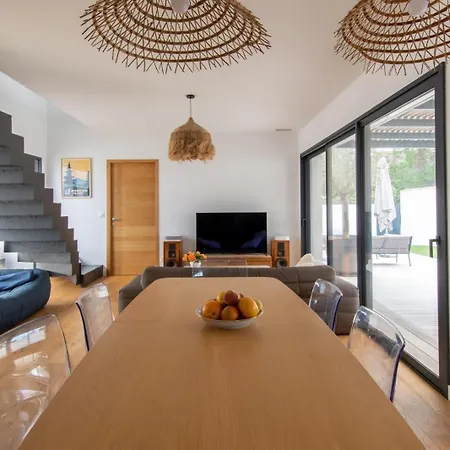 La Contemporaine Au Calme Avec Sa Piscine, Wifi Fibre, 8 Personnes Villa La Grande-Motte