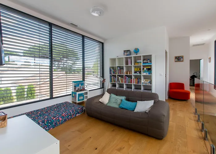 La Contemporaine Au Calme Avec Sa Piscine, Wifi Fibre, 8 Personnes *