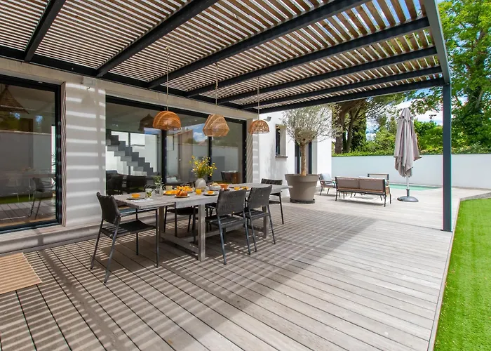 La Contemporaine Au Calme Avec Sa Piscine, Wifi Fibre, 8 Personnes Вилла Ла-Гранд-Мот