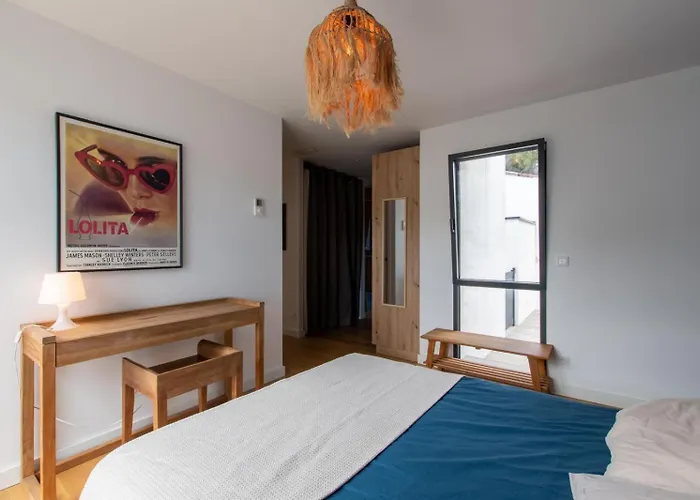 La Contemporaine Au Calme Avec Sa Piscine, Wifi Fibre, 8 Personnes