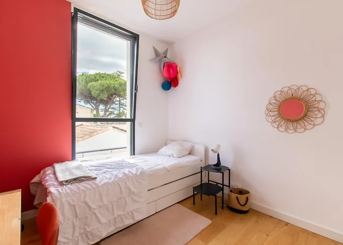 La Contemporaine Au Calme Avec Sa Piscine, Wifi Fibre, 8 Personnes Вилла Ла-Гранд-Мот